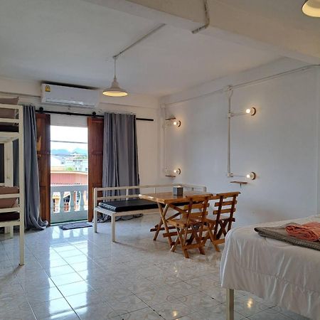 8 SLEEPER STREET Hostel Krabi town Buitenkant foto