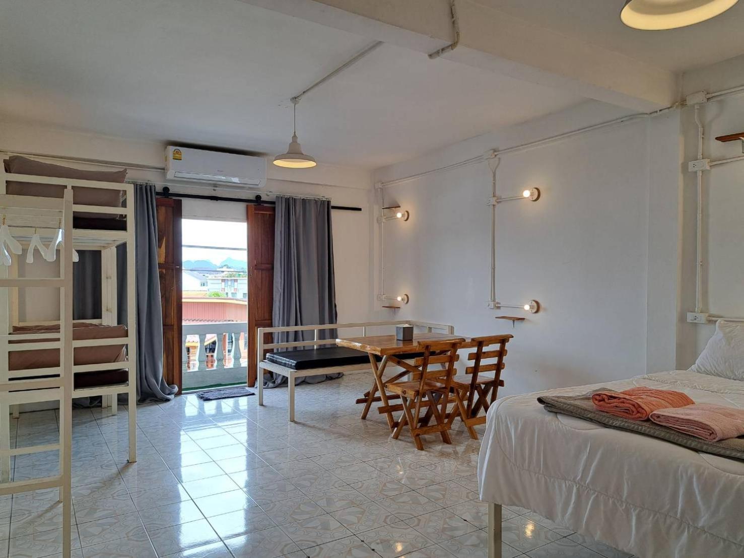 8 SLEEPER STREET Hostel Krabi town Buitenkant foto