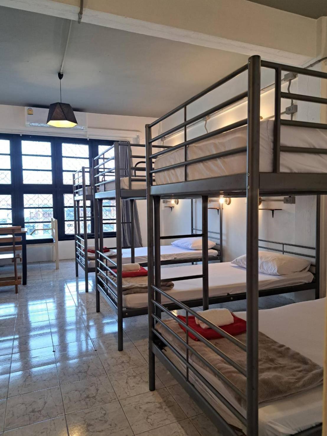8 SLEEPER STREET Hostel Krabi town Buitenkant foto