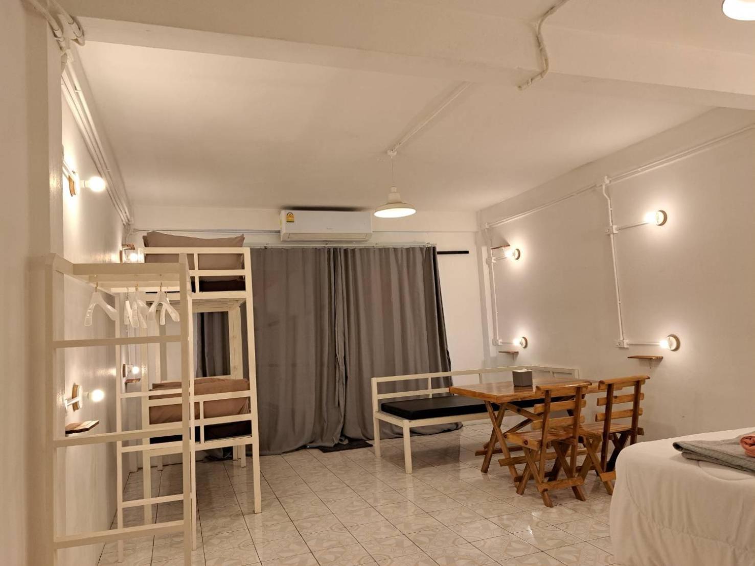 8 SLEEPER STREET Hostel Krabi town Buitenkant foto